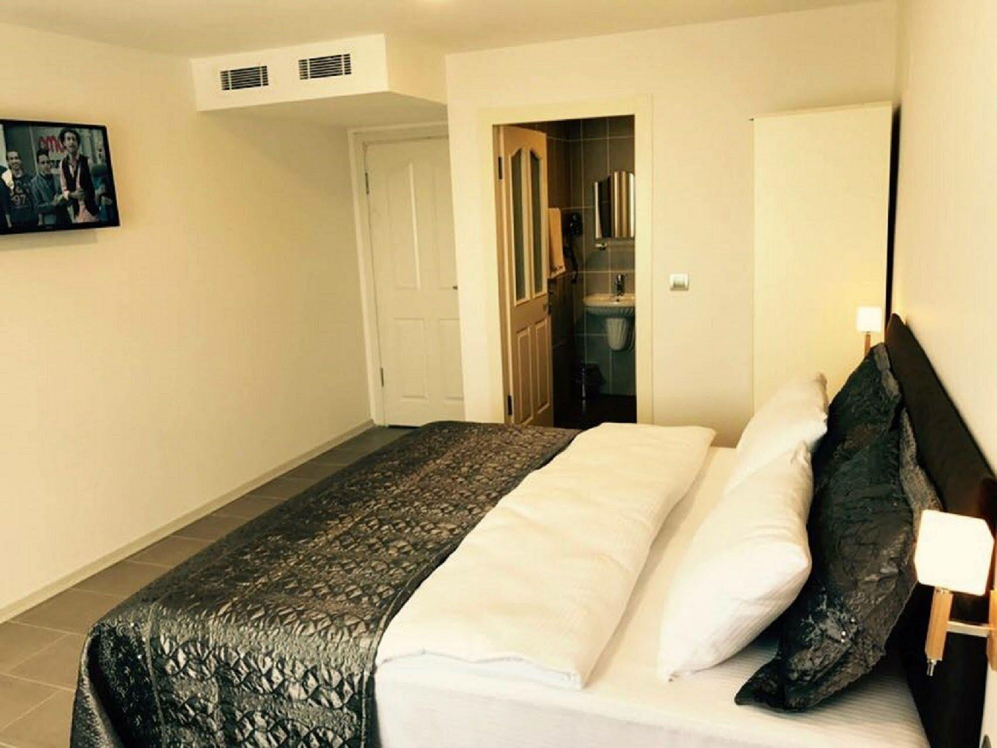 Aparthotel Sweet 4*